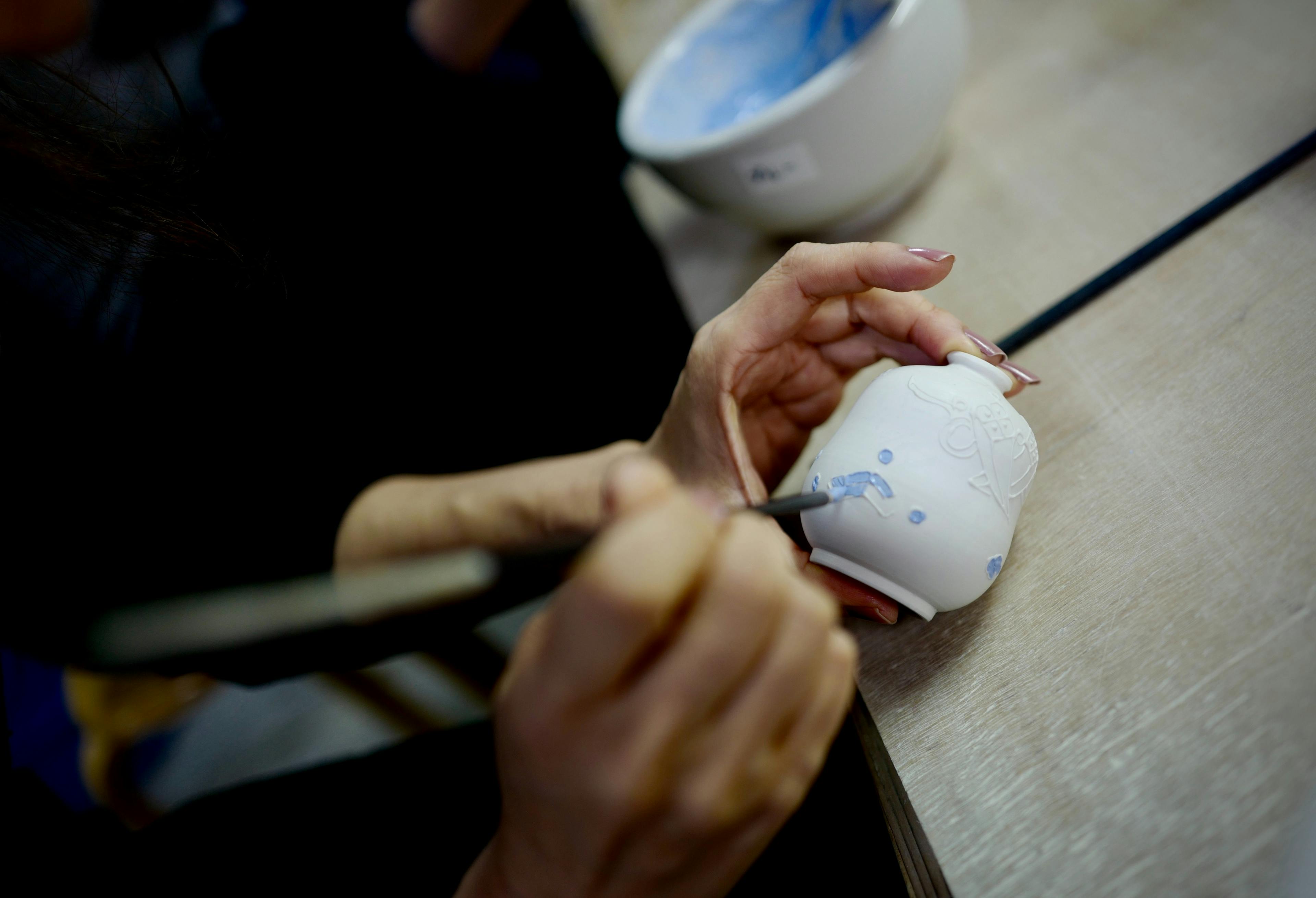 Kazou-Ota pottery painting